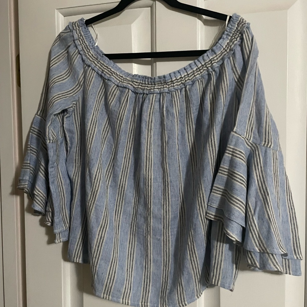 LUCKY Brand Women's size Large Off Shoulder, bell sleeve top. NWT